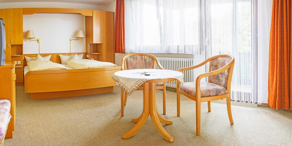Gasthof Und Pension Zum Kreuz Lautenbach Стая снимка