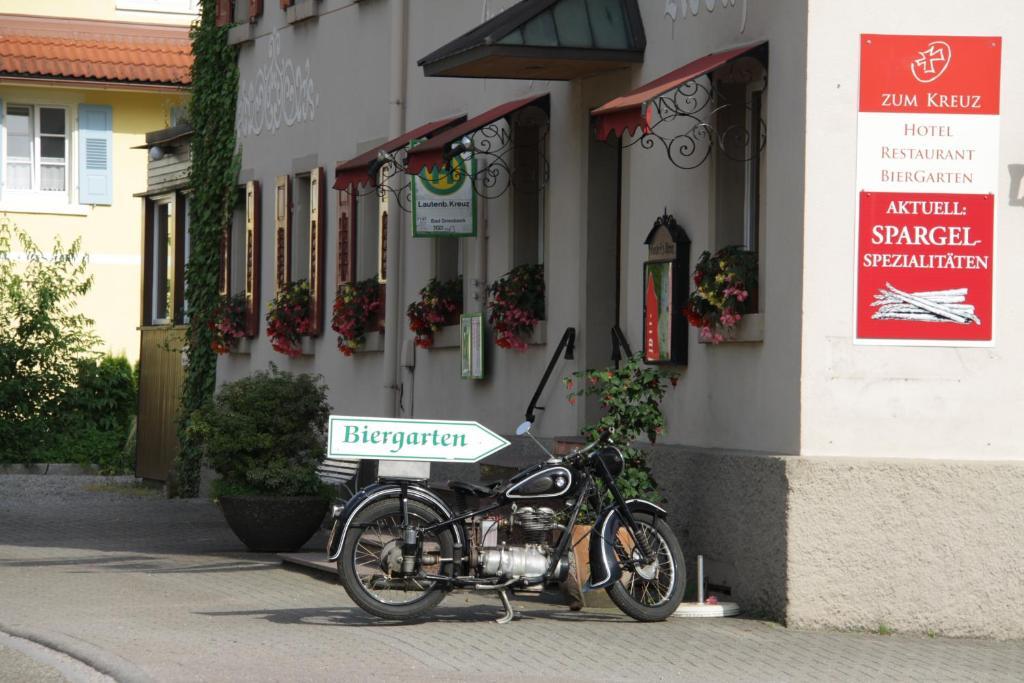 Gasthof Und Pension Zum Kreuz Lautenbach Екстериор снимка